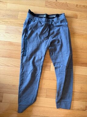 American Eagle Outfitters Charcoal Gray Men's Jogger Sweatpants